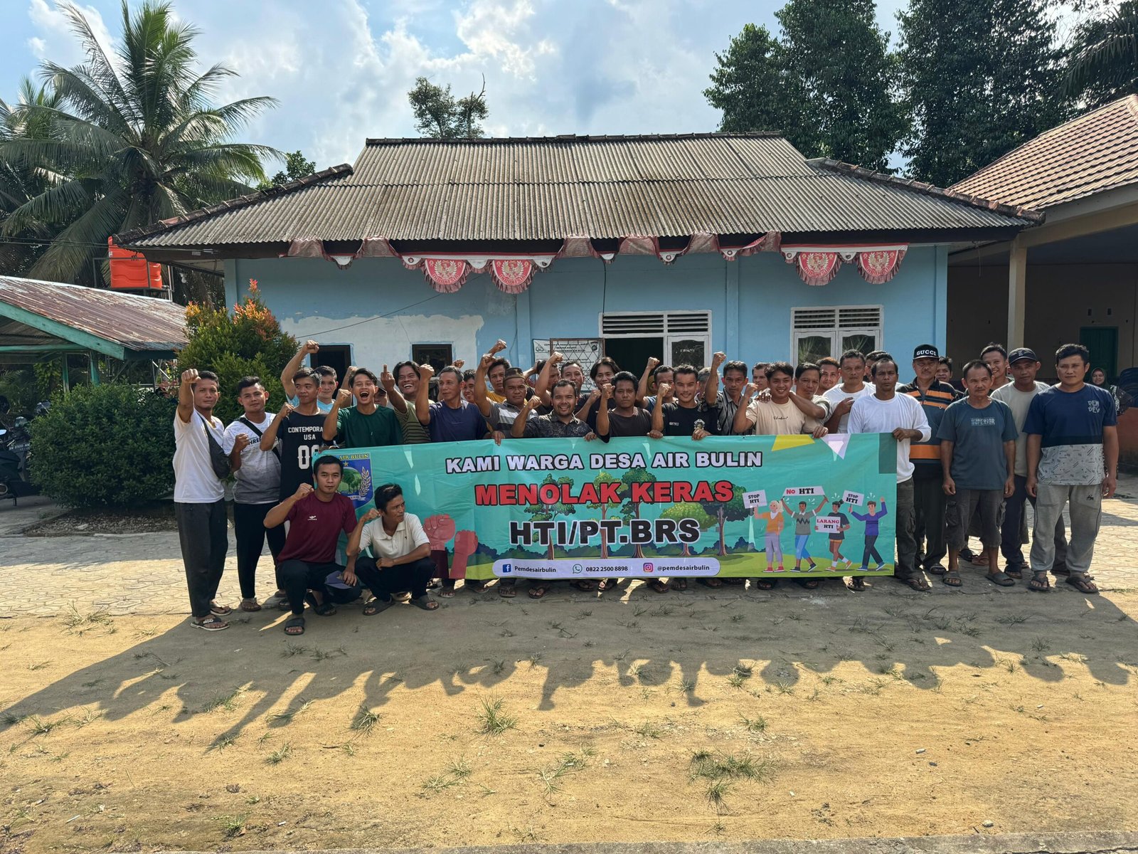 Aksi Penolakan Warga Desa Air Bulin terhadap HTI/PT. BRS